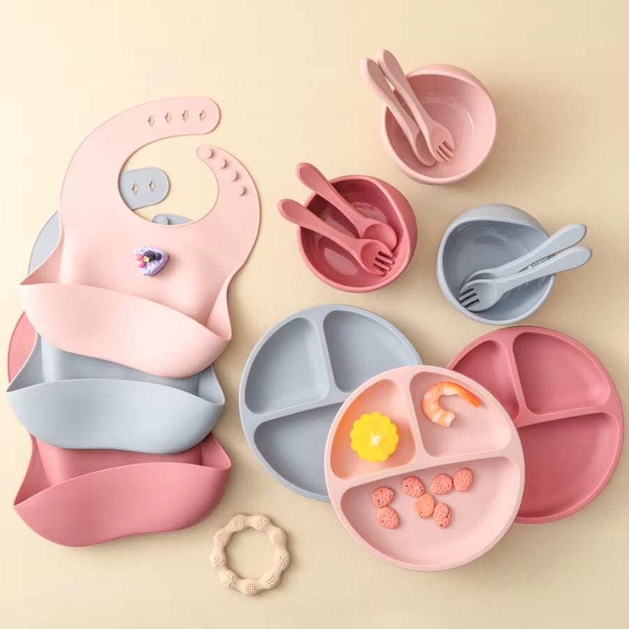 5Pcs Baby Silicone Feeding Set round Dining Plate Sucker Bowl Dishes for Kids Waterproof Bib Children'S Tableware Straw Cup