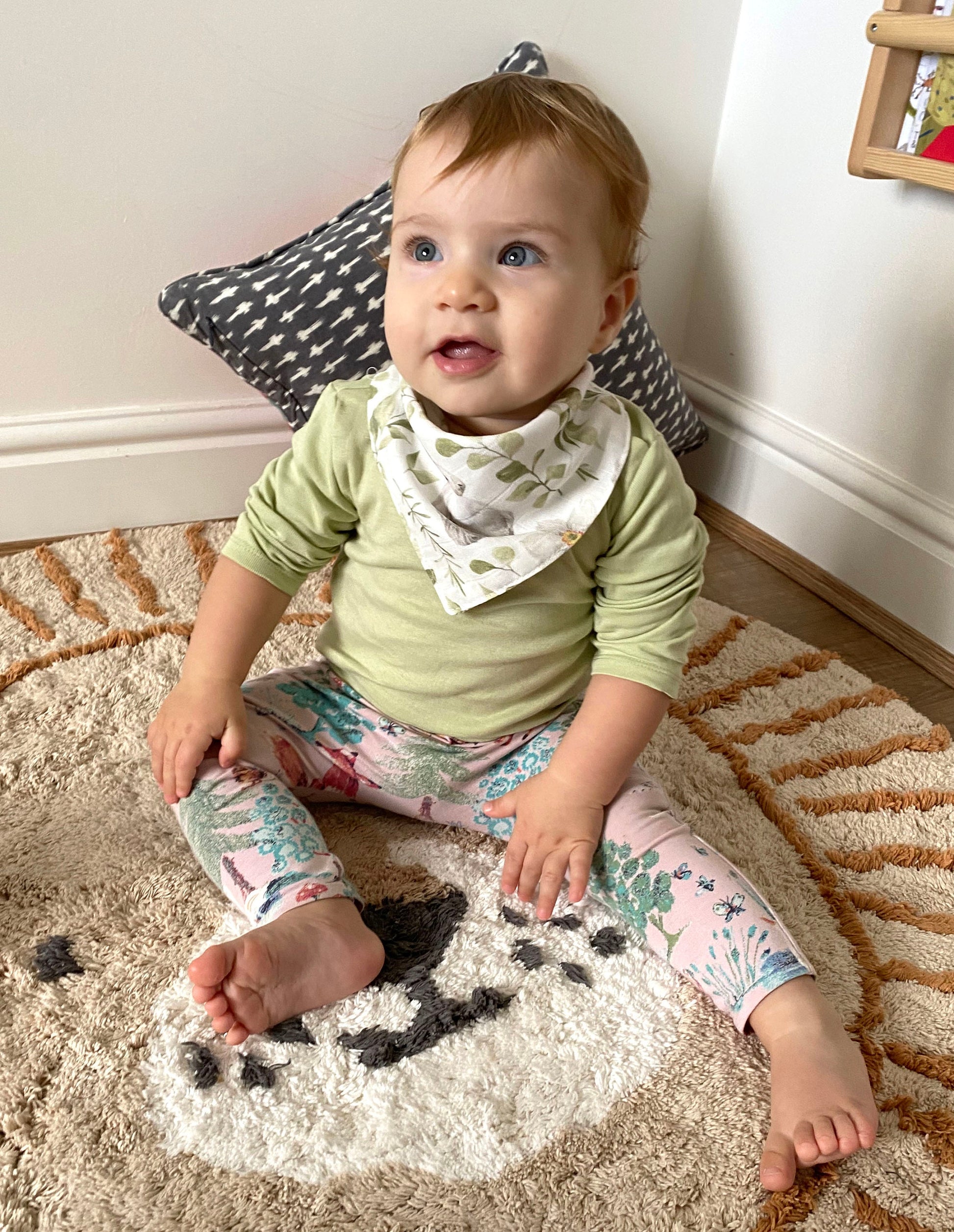 Organic Muslin Easter Bunny Print, Bib Set, Bamboo Cotton Baby Swaddle, Newborn Swaddle Blanket, Easter Gift for Baby, Baby Shower Gift